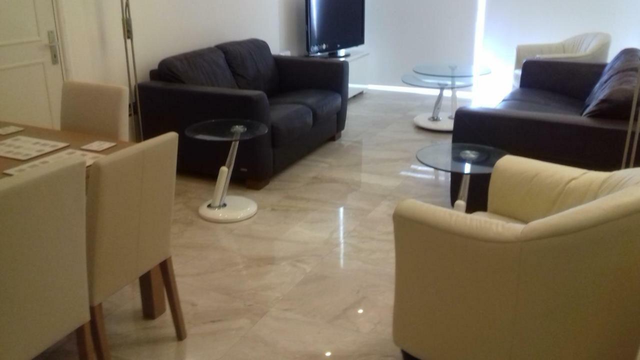 Amathusia Beach Apartment Limassol Exterior foto